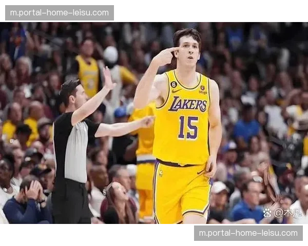 黄蜂终结对独行侠客场五连败 战术调整成效显著